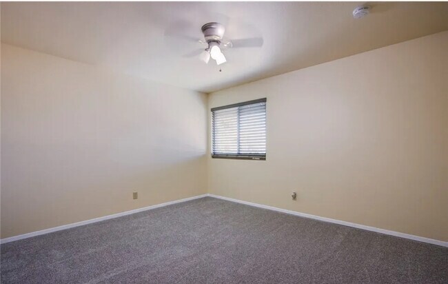 Foto del edificio - 1303 Darlene Way