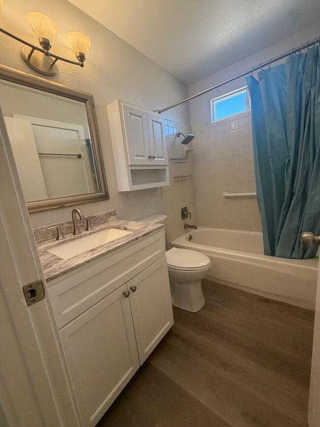 Building Photo - 42843 Alep St