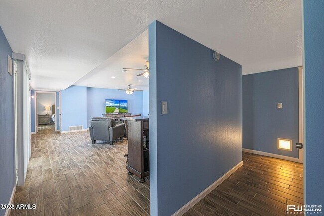 Building Photo - 401 Paladin Cir