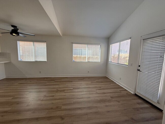 Foto del edificio - Dual Master Suites Condo in Foothill Ranch