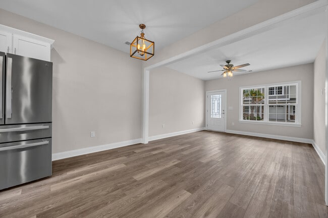 Foto del edificio - 900 62nd Ave N