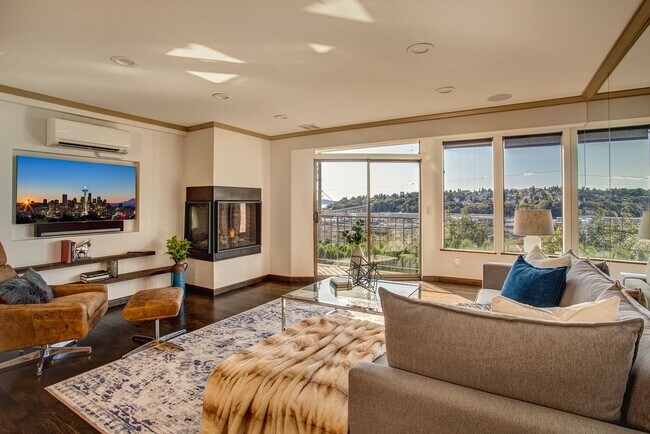 Foto del edificio - 2030 13th Ave W