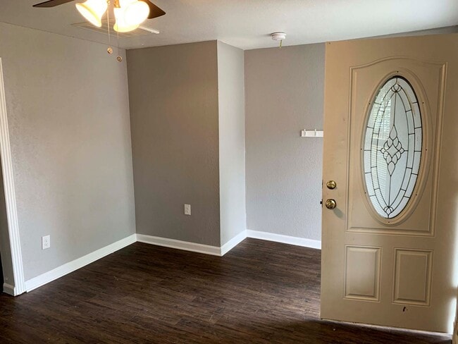 Building Photo - 3 br, 2 bath House - 235 Carle Avenue