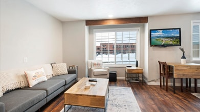 Building Photo - 119 Lupfer Ave