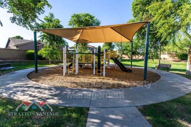 Building Photo - 3097 E Raven Ct