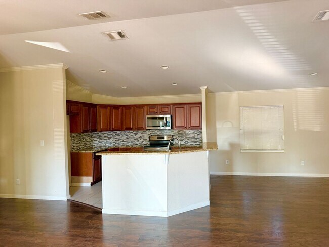 Building Photo - 218 Wind Haven Dr