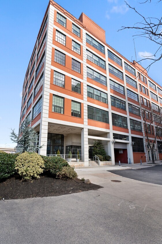 Foto principal - 2429 Locust St