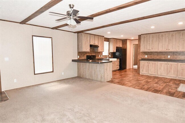 Foto del edificio - 105 County Rd 2221