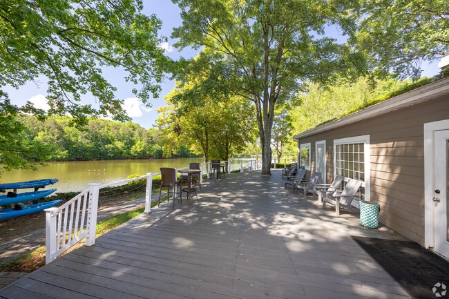 Scenic Landscape - Lake House at Martin's Landing