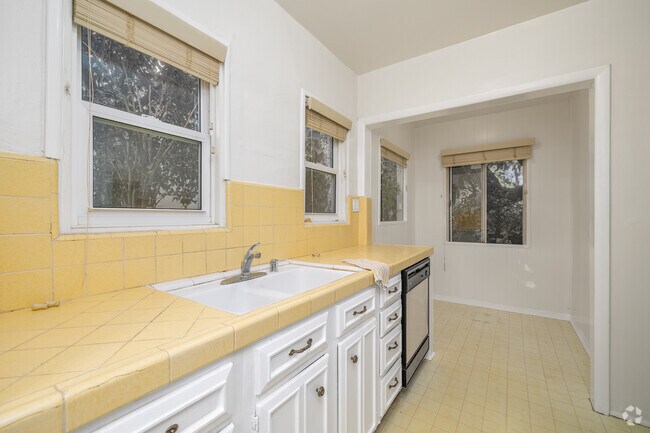 2 habitaciones, 1,5 baños - 111 m² - Cocina - 430 S Oakhurst Dr