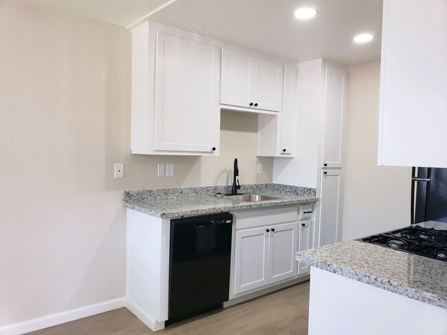 Interior Photo - Manteca Golf and Tennis Villas