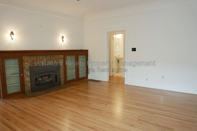Foto del edificio - 6737 27th Ave NW