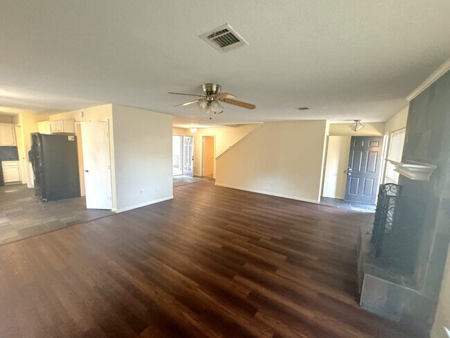 Building Photo - 6902 Fawn River Dr