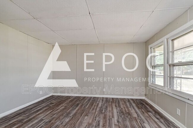 Building Photo - 1207 Glidewell Ave