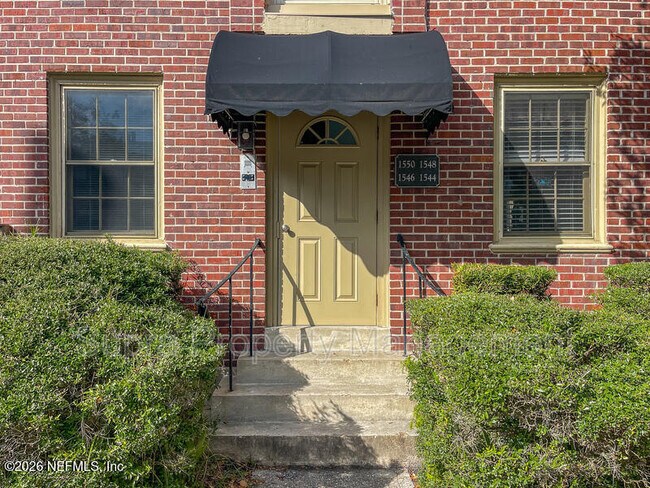 Foto del edificio - 1550 Palm Ave