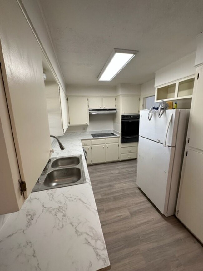 Foto del edificio - 3226 WYNDROCK