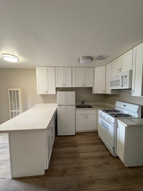 Foto del edificio - 5412 Claremont Ave