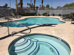 Building Photo - 5525 W Flamingo Rd
