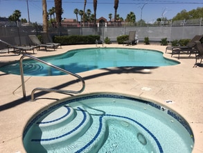 Building Photo - 5525 W Flamingo Rd