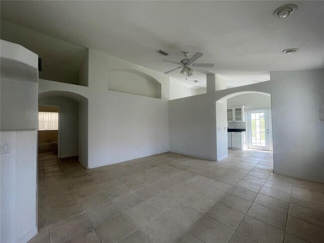 Foto del edificio - 1514 N Daytona Ave