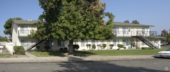 Building Photo - 1171-1211 Kelso St