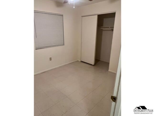 Foto del edificio - 3 bedroom 2 bath