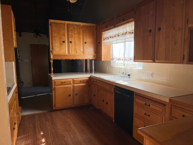 Building Photo - 11747 E Tokay Colony Rd