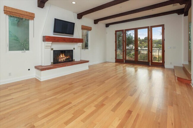 Building Photo - 3751 Sunswept Dr