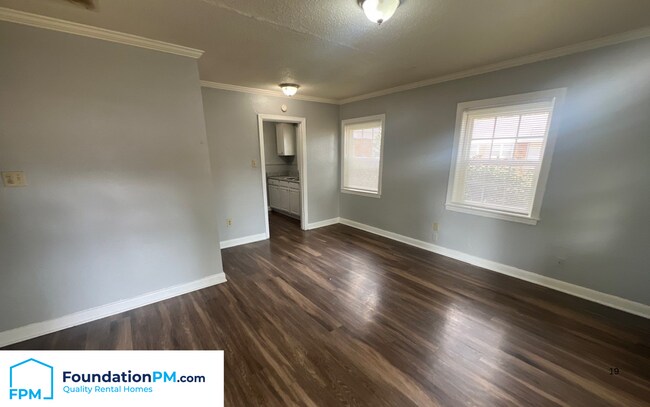 Foto del edificio - 1391 Semmes St