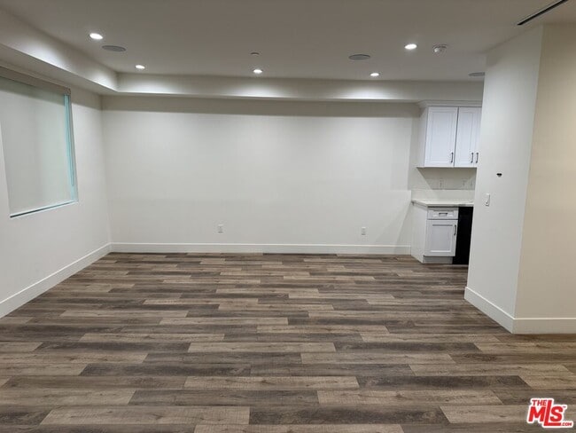 Foto del edificio - 621 Huntley Dr