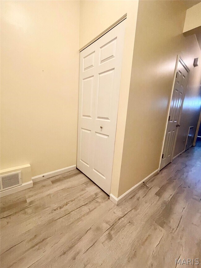 Building Photo - 4057 Gentry Ln