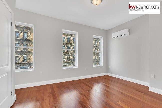 Foto del edificio - 3 bedroom in Bronx NY 10455