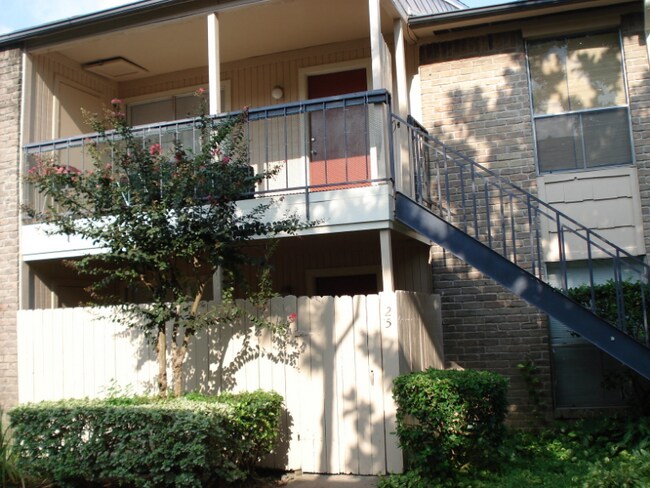 Foto del edificio - 8201 Richmond Ave.