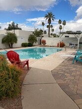 Building Photo - 8010 E Oak St