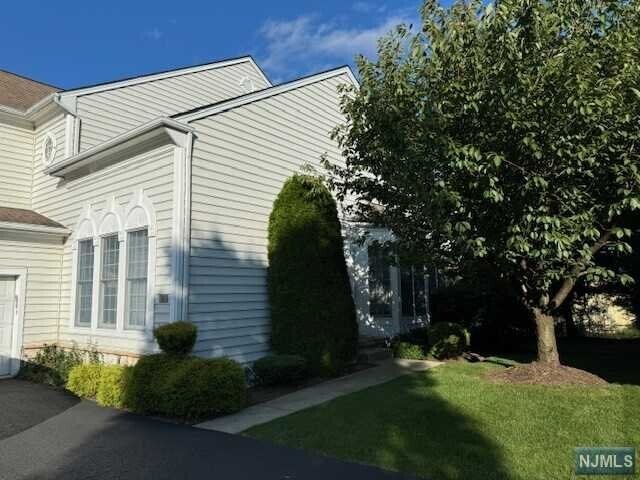 Building Photo - 10 Mulberry Ct