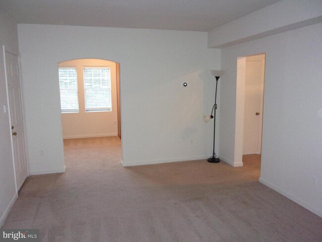 Foto del edificio - 1776 N Troy St