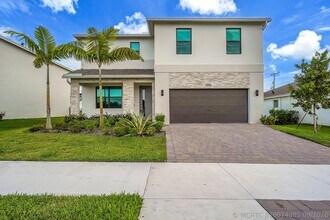 Building Photo - 2006 NE Ocean Dunes Dr