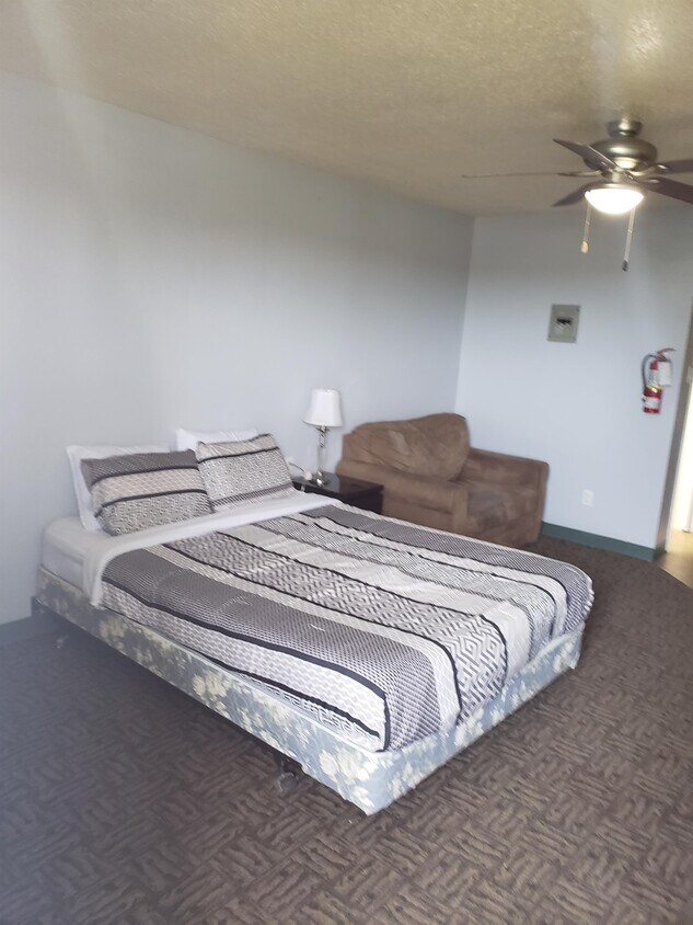 Photo du bâtiment - 10415 99 Ave