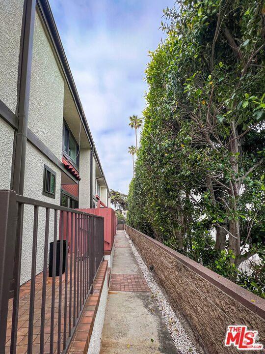 Building Photo - 922 Lincoln Blvd