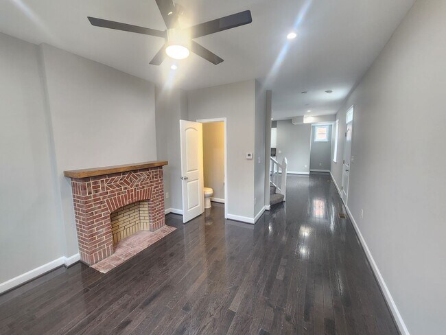 Building Photo - Beautiful Home in West baltimore