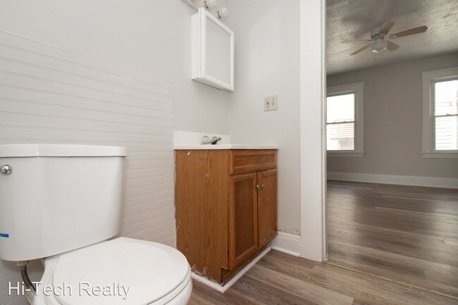 Building Photo - 4012 Mapledale Ave