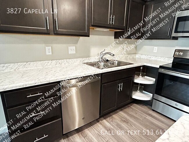 Foto del edificio - 3827 Capella Ln