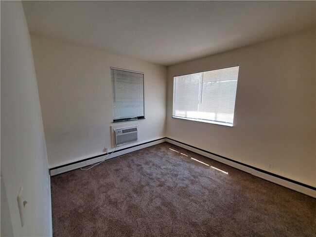 Foto del edificio - 1077 East Ave