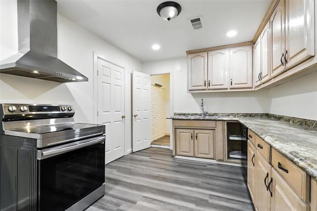Foto del edificio - 7841 Abbott Dr