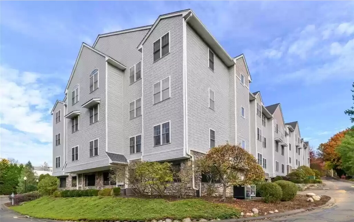 105 Richards Ave Unit 1408, Norwalk, CT 06854 Condo for Rent in