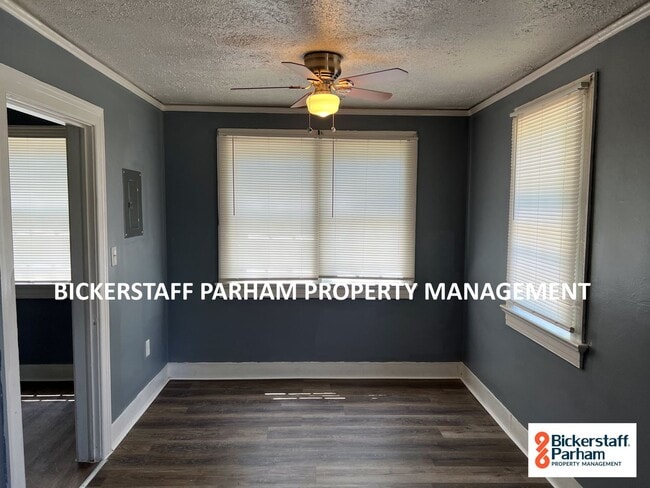 Building Photo - Located off of Victory Drive!! 2 Units Available