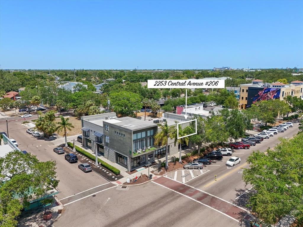 Foto principal - 2253 Central Ave S