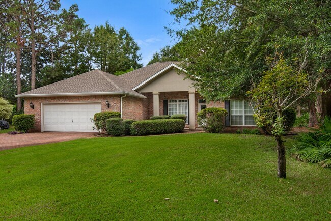 Building Photo - Spacious & updated home in the heart of Bl...