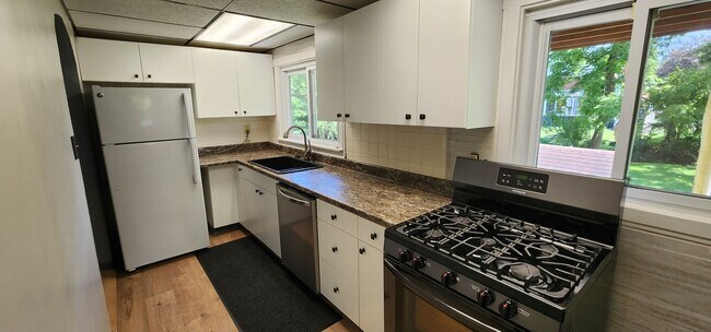 Foto del edificio - 5621 Curry Rd