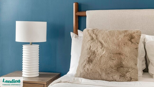 Building Photo - 2745 Holcomb Bridge Rd